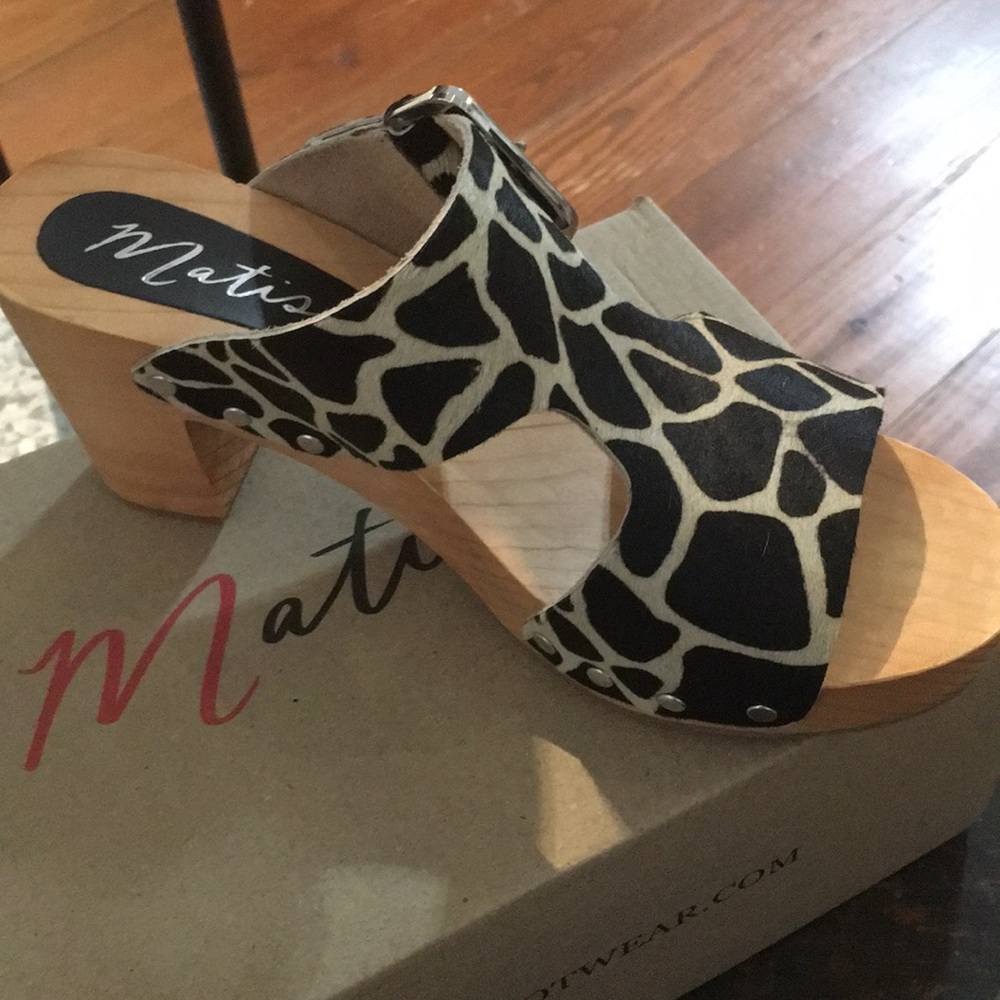 Matisse Giraffe Print Shoes NIB